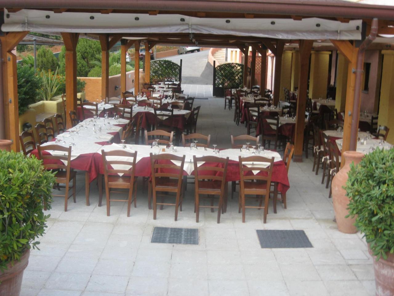 Sosventos Village Hotel Teulada Ngoại thất bức ảnh